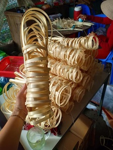 Portavasos de bambú entero para café y té OEM Embalaje a granel Portavasos de bambú portátil para accesorios de cafetería para llevar - Product Image 3