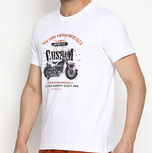 เสื้อยืดผ้าฝ้ายพิมพ์ลายสำหรับผู้ชาย OEM ทรงปกติ แขนสั้น น้ำหนักเบา เสื้อยืดลำลองสำหรับการฝึกกีฬา การเดินทาง และชุดประจำวัน - Product Image 4