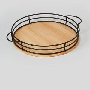Plateau de service décoratif rond de qualité supérieure, base en bois, plateau à double rail en métal noir avec poignées - Product Image 1