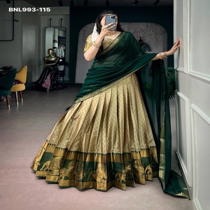 Conjunto de lehenga acampanado de alta calidad en polialgodón con diseño de buti tejido y borde con motivos tradicionales tejidos con zari. Proveedor mundial. - Product Image 1