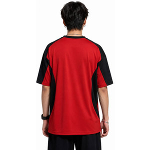 Camiseta de Manga Raglán Roja y Negra para Hombre, Estilo Casual, Cuello Redondo, Diseño con Letras Estampadas y Relieve - Product Image 3
