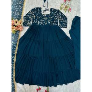 Belle robe de soirée pour femme avec broderie comprenant un ensemble Pent et Dupatta - Product Image 3