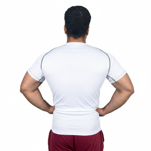 เสื้อแรชการ์ดผู้ชาย ผ้าบางเบา ระบายอากาศได้ดี แห้งเร็ว ป้องกันแบคทีเรีย เป็นมิตรต่อสิ่งแวดล้อม เหมาะสำหรับกีฬาและกิจกรรมกลางแจ้ง - Product Image 2