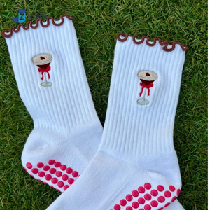 Chaussettes de Pilates blanches personnalisées avec broderie cocktail et semelle antidérapante pour un style décontracté estival JZVINA - Product Image 4