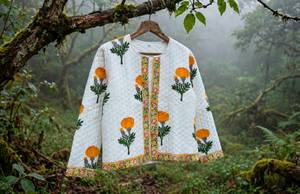 เสื้อแจ็คเก็ตผ้าควิลท์ลายดอกไม้พิมพ์ลายบล็อก ผ้าฝ้าย 100% คอกลม แขนยาว เสื้อคลุมลำลองสำหรับฤดูหนาว น้ำหนักเบา ทำมือ ไซส์ XXS - Product Image 5