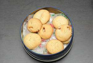 new season indian assorted premium cookies in cans with rich bakery flavor crunchy texture and excellent shelf stability - Product Image 5