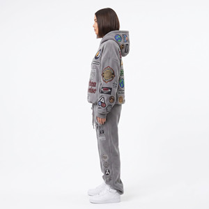 Conjunto de chándal con capucha para mujer, estilo streetwear, sudadera y pantalones largos, corte holgado, ropa de invierno, chándal oversize con pantalones acampanados. - Product Image 3
