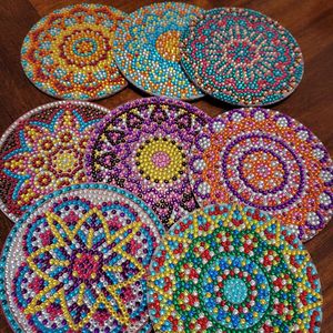 Juego de Posavasos Florales Hechos a Mano con Cuentas, Elegantes Posavasos Bordados con Cuentas de Semillas, Forma Personalizada - MD HANDICRAFTS, Posavasos para Bebidas Modernas - Product Image 6