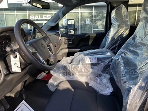 Camión Tractor de 10 Ruedas Confiable, 6x4, Diésel, para Logística de Alta Demanda y Transporte de Contenedores - Product Image 4