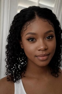 Cabello Natural Negro Rizado con Frente de Encaje y Nudos Decolorados de Calidad de Exportación para Pelucas y Extensiones Disponible para la Venta - Product Image 4