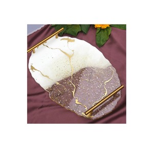 Bandeja de Comida Hecha a Mano con Resina Epoxi, Bandeja Decorativa para Servir en la Cocina, Mesa de Comedor y Hogar - Product Image 1