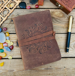 Journal Grimoire en Cuir Gaufré : Livre des Ombres de la Déesse Lunaire - Product Image 4