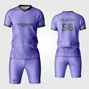 Camiseta y pantalones cortos de equipo de fútbol transpirables para hombre personalizados OEM para torneos de clubes - Product Image 1