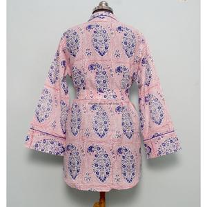 เสื้อคลุมยาวพิมพ์ลายบล็อก ทำมือ ผ้าฝ้าย 100% คอวี แห้งเร็ว แขนยาว ลายดอกไม้ คล้ายกิโมโน พร้อมสายผูกเอว - Product Image 6