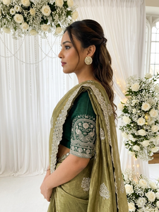 AARA Fashion FENDY JAL-850 Saree en soie verte avec bordure brodée, chemisier, protection solaire, tenue de mariage traditionnelle indienne et pakistanaise - Product Image 3