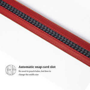 Cinturón Reversible para Hombre con Patrón de Fibra de Carbono, Hebilla de Cierre Automático, Estilo Casual, Negro y Gris con Forro Interior Rojo - Product Image 3