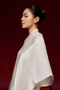 Robe en organza rayée minimaliste pour femme, col rond, manches longues, coupe ample, fente latérale, robe d'été - Product Image 6