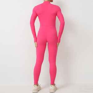 Monos de manga larga para mujer, transpirables, con leggings de yoga, de una pieza, acolchados, con aberturas, para gimnasio y ropa deportiva. - Product Image 2