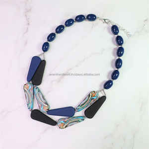 Dernier luxe personnalisé fabriqué à la main de la meilleure qualité de haute poli bel Angle collier de perles de résine de mode pour les femmes de l'Inde. - Product Image 1