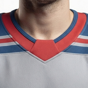 Maillot de hockey sur glace sublimé pour homme avec logo d'équipe personnalisé, col en V, manches longues - Respirant, séchage rapide, écologique - Product Image 4