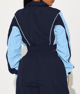 Ensemble de survêtement décontracté pour femme, coupe-vent color block, avec passepoil réfléchissant personnalisé, veste courte et pantalon large, vente en gros, athleisure, ODM - Product Image 3