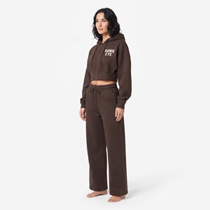 Conjunto de dos piezas de última moda para mujer: top corto con cremallera completa, manga larga, hombros caídos y sudadera con capucha, y pantalones jogger de pierna ancha, 100% algodón polar. - Product Image 2