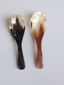 Las cucharas de cuerno de búfalo natural más vendidas del año 2026, comúnmente utilizadas para comer caviar, servir ensaladas y degustar platos finos. - Product Image 6