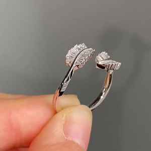 Anillo Abierto de Plata 925 Original con Moissanita Corte Baguette, Diseño Hoja de Palma, Regalo para Amantes de Plantas, Fiesta, Aniversario - Product Image 3