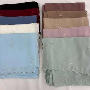 Tudung Musulmán de Alta Calidad, Chifón Sólido con Perlas y Diamantes Cuadrados, Pañuelo Largo Bordado y Transpirable para Mujer, Ideal para Verano - Product Image 5