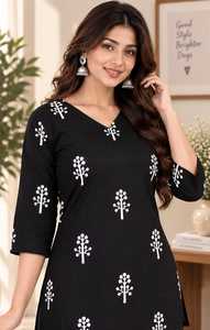 Kurti Corto con Estampado Floral Negro para Mujer |   Elegante Túnica Étnica de Rayón con Mangas 3/4 |   Blusa Elegante Informal de Estilo Indio |   Eve a la Moda - Product Image 5