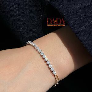 สร้อยข้อมือเพชรทรงกลมทรงบริลเลียนท์ที่ได้รับการเพาะเลี้ยงในห้องปฏิบัติการ ดีไซน์เหนือกาลเวลาสำหรับผู้หญิง เครื่องประดับหรูหราสำหรับสวมใส่ทุกวัน - Product Image 3