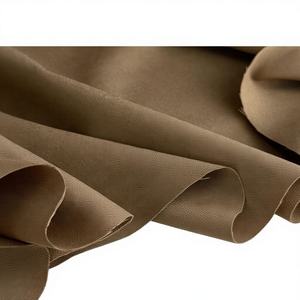 Cuero de Cocodrilo Desgarrado Acabado para Exportación, Resistente al Viento, Duradero, de la Mejor Calidad, Hecho en India - Product Image 1