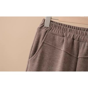 Conjunto de suéter con capucha de punto ligero gris para mujer de talla grande, con estampado asimétrico de manga larga, informal, para otoño, color liso - Product Image 4