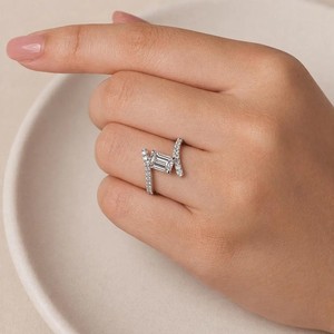 Wholesale 10K 14K 18K Solid Gold Emerald & Round Lab Grown Diamond DEF Color VS VVS Clarity IGI Certified Bypass Engagement <b>Ring</b> - Product Image 5