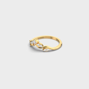 Bague de fiançailles pour femme en or 18 carats plaqué or, sertie de diamants, pierre ronde classique, monture à griffes, bande en or jaune - Product Image 1