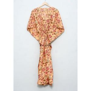 Robe tunique longue pour femme, noire et blanche, élégante, style plage, en coton biologique, imprimé floral, kaftan d'été - Product Image 6