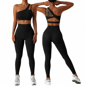 Ensemble de yoga 2 pièces pour femme : Soutien-gorge de sport asymétrique et leggings taille haute extensibles et respirants pour la gym, le fitness et l'entraînement - Product Image 1