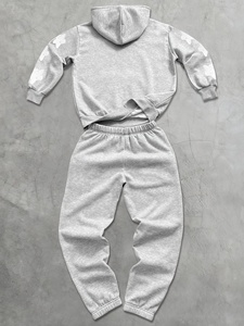 Conjunto de Chándal de Forro Polar Bordado Personalizado al por Mayor con Opciones de Bordado de Logotipo Personalizado para Hombres, Mujeres y Unisex - Product Image 1