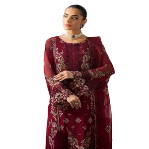 Robes de mariée lourdes pour femmes avec costumes en mousseline brodée Robes en mousseline de soie 3 pièces par Ramsha Volume Dastak - Product Image 1
