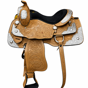 Silla de montar western premium para carreras de barriles, de cuero repujado a mano con detalles plateados, cómoda para entrenamiento y exhibición. - Product Image 1