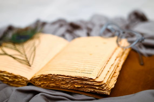 Full Grain Soft <b>Leather</b> Vintage Handmade Journal Notebook Bound <b>Diary</b> with Deckle Edge Line Paper and Key Closure, <b>Leather</b> <b>Diary</b> - Product Image 2