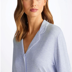 Ensemble de pyjama en satin imprimé pour femme, chemise à manches longues boutonnée et pantalon assorti, tenue de détente élégante pour la maison - Product Image 4