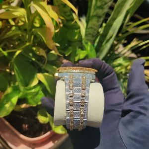 Splendide montre pour homme avec diamants, 28 mm, moissanite, argent, mouvement ETA, quartz analogique, cristal saphir, résistance à l'eau 10 m - Product Image 2