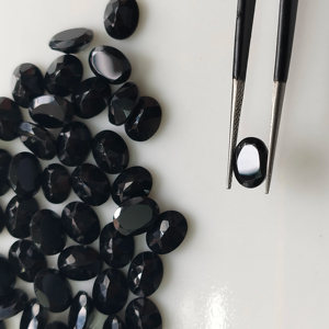 สปิเนลสีดำธรรมชาติ 9x7 มม. รูปทรงวงรี คุณภาพดีที่สุด พลอยหลวมสำหรับทำเครื่องประดับ ได้รับการรับรองจากเรดเมาน์เทน เจมส์ - Product Image 3