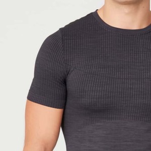 T-shirt de sport en maille unie de haute qualité pour homme – Séchage rapide, respirant, idéal pour la course, l'entraînement et le fitness - Product Image 3