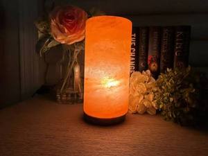 โคมไฟตั้งโต๊ะทรงกระบอกเกลือหิมาลัยสีชมพูเกรดส่งออกจำนวนมาก ขายส่ง - Product Image 2