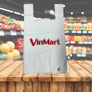 Sacs en polyéthylène HDPE personnalisés avec logo OEM Hai Ha Packaging, résistants aux déchirures, imperméables, pour entreprises et achats, imprimés en flexographie - Product Image 1