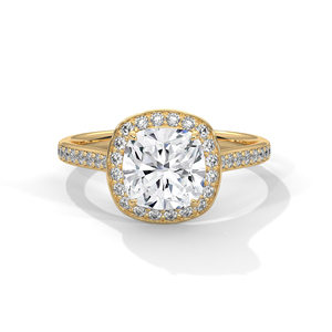 Bague de fiançailles de style classique en or jaune 14 carats avec diamant de laboratoire taille coussin et diamants sertis sur les côtés - Product Image 1