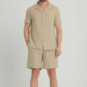 ชุดเสื้อยืดและกางเกงขาสั้นลายพิมพ์ฤดูร้อนสำหรับผู้ชาย  สีสันปรับแต่งได้ ดีไซน์เอวยางยืดแบบพิเศษ  คอตั้งสไตล์ฮิปฮอป-ไม่ซ้ำใคร - Product Image 1