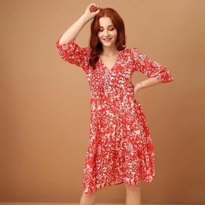 Vestido Evasé Suave y Elegante para Mujer, Midi de Verano, Ecológico, Floral, Lavable, Cuello en V, Natural, Mejor Precio, Fabricación India, Formal - Product Image 1